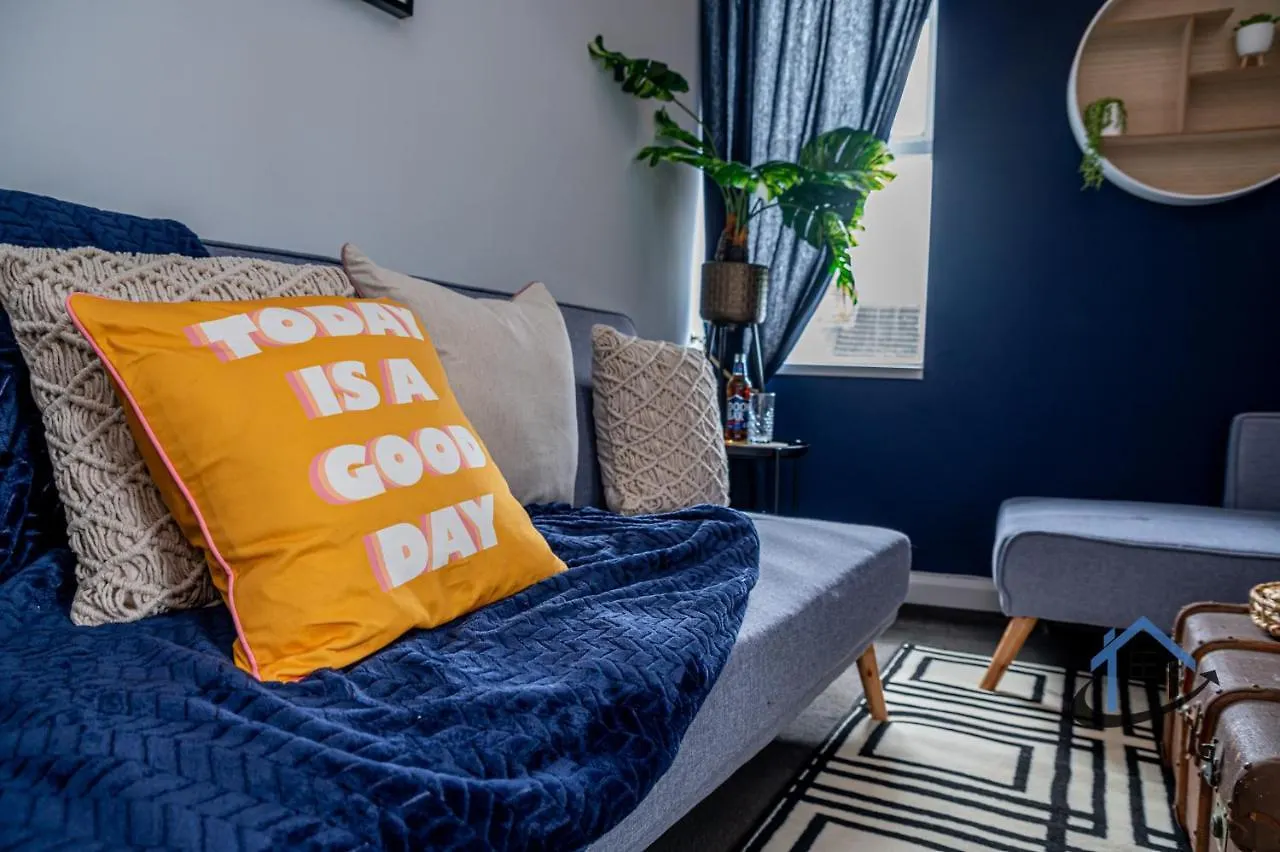 Apartment Flat 5, Super King Bed, Free Parking, Workspace, Free Wi-Fi Nottingham United Kingdom
